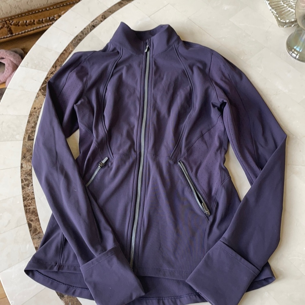 Lululemon Sleek Essentials Jacket Boysenberry - image 5
